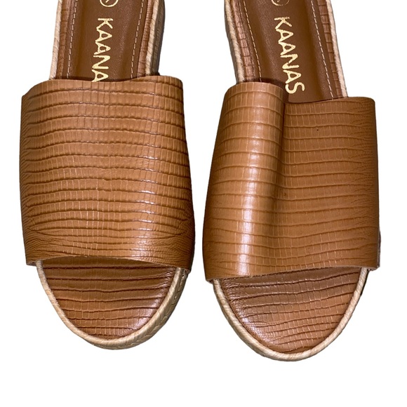 LN Kaanas Tan Embossed Leather Espadrille Slides Sandals - 7 - Picture 6 of 12